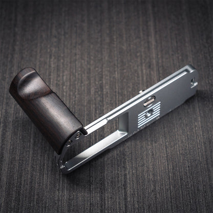 YUWOOD ウッドグリップ 一体型ベースプレート  Panasonic LUMIX S9 専用 アルカスイス互換 黒檀