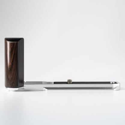 YUWOOD ウッドグリップ 一体型ベースプレート  Nikon Zfc 専用 アルカスイス互換 黒檀