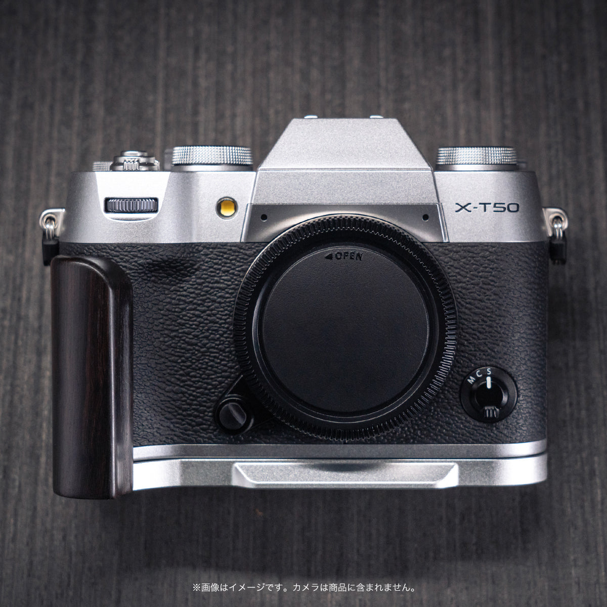 YUWOOD ウッドグリップ 一体型ベースプレート  FUJIFILM X-T50 専用 アルカスイス互換 黒檀