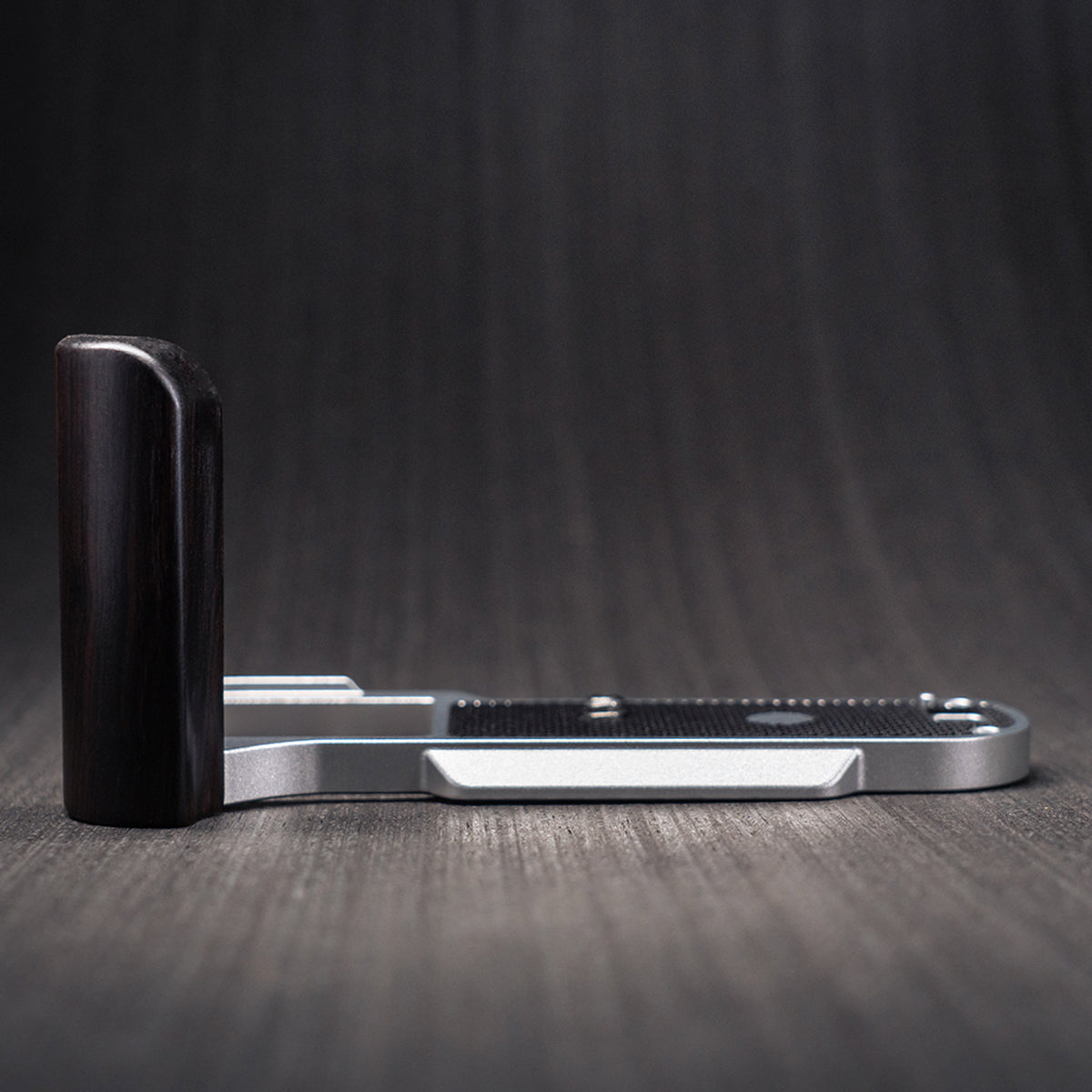 YUWOOD ウッドグリップ 一体型ベースプレート  FUJIFILM X-T50 専用 アルカスイス互換 黒檀