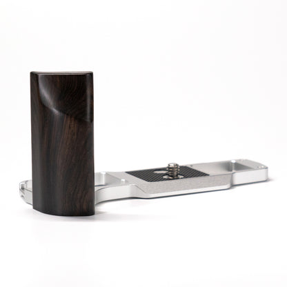 YUWOOD ウッドグリップ 一体型ベースプレート OM SYSTEM OM-5 Mark II 専用 アルカスイス互換 黒檀