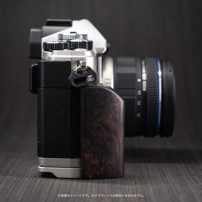 YUWOOD ウッドグリップ 一体型ベースプレート OM SYSTEM OM-3 専用 アルカスイス互換 黒檀