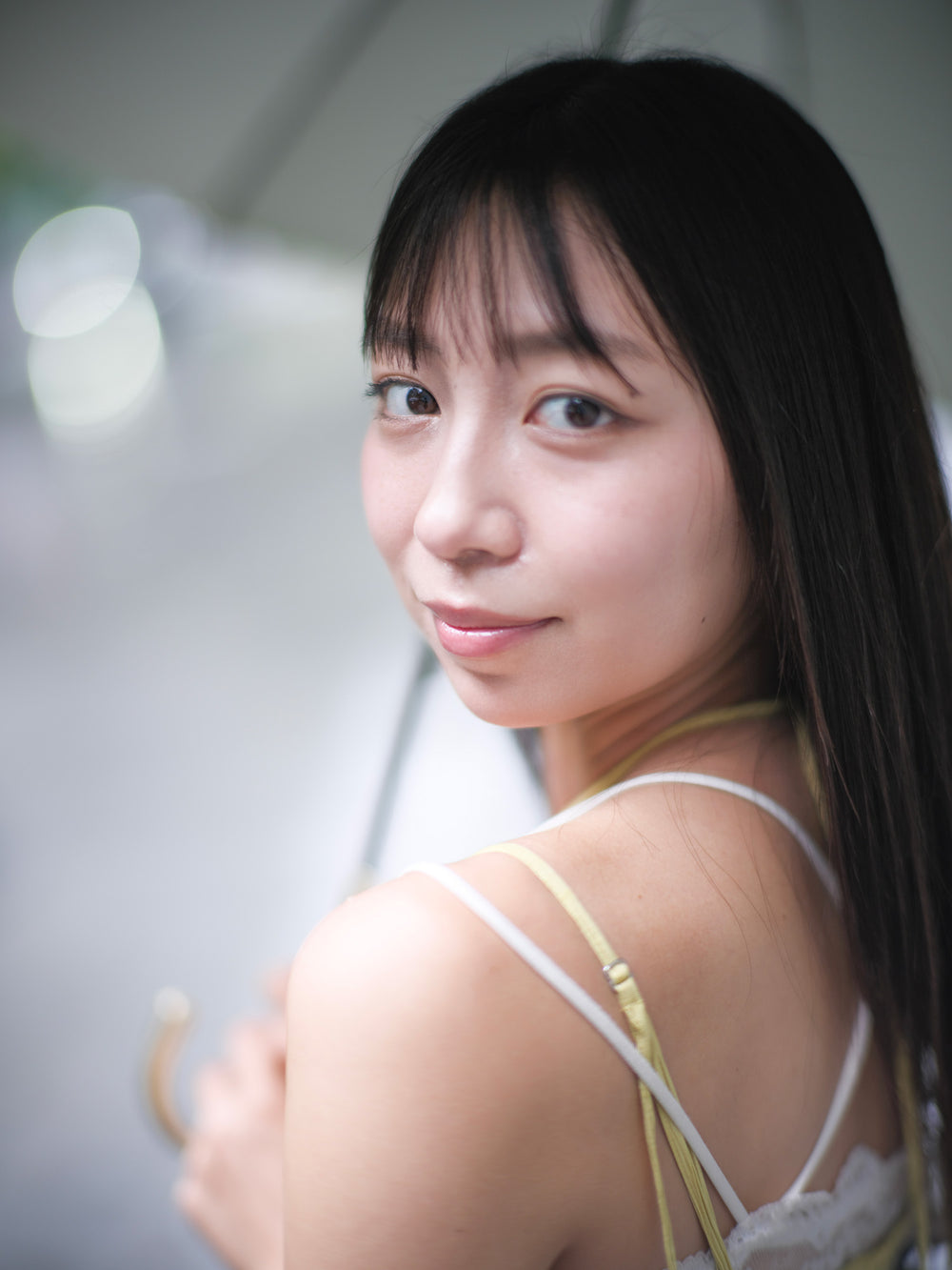 Photo by 中西 学 (UKPHOTO)　Model：鈴木海那 (シェリーズエンターテイメント)